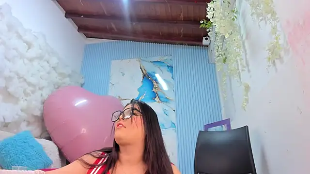 Snapshot of Danniela18_ chatting on May 15, 12:23 pm Danniela18 online show from May 15, 12:23 pm