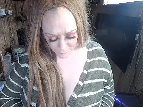 Snapshot of BrookeRides chatting on March 20, 3:36 pm BrookeRides online show from March 20, 3:36 pm