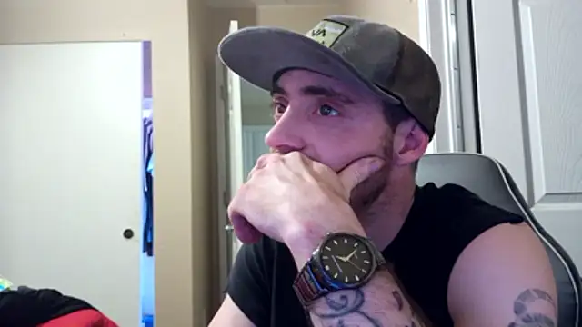 Huntzg23 online show from March 25, 6:41 am