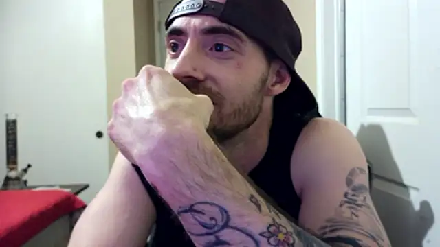 Huntzg23 online show from April 11, 6:51 am