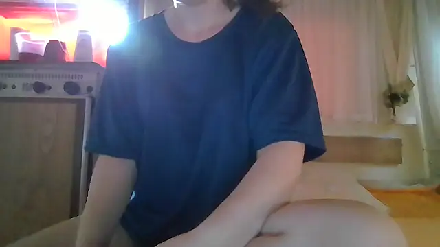Snapshot of Eleni_Pappa chatting on May 17, 8:01 am Eleni Pappa online show from May 17, 8:01 am