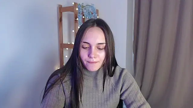 Snapshot of IrinaShayk18 chatting on December 18, 12:18 pm IrinaShayk18 online show from December 18, 12:18 pm