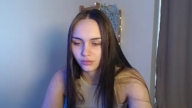 Snapshot of IrinaShayk18 chatting on January 5, 8:54 am IrinaShayk18 online show from January 5, 8:54 am