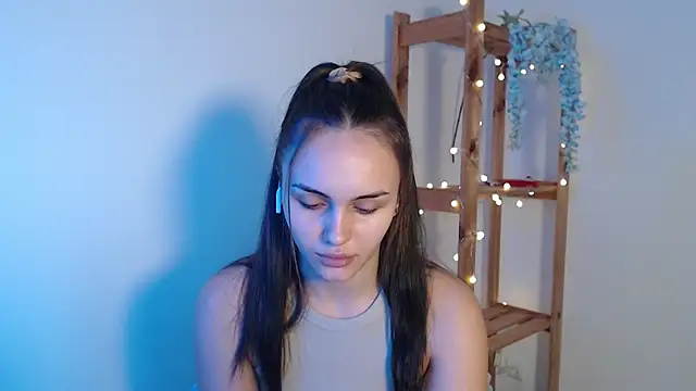 Snapshot of IrinaShayk18 chatting on February 1, 9:32 am IrinaShayk18 online show from February 1, 9:32 am