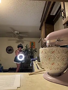 Snapshot of InterRacialFacial7296 chatting on November 9, 10:24 am InterRacialFacial7296 online show from November 9, 10:24 am