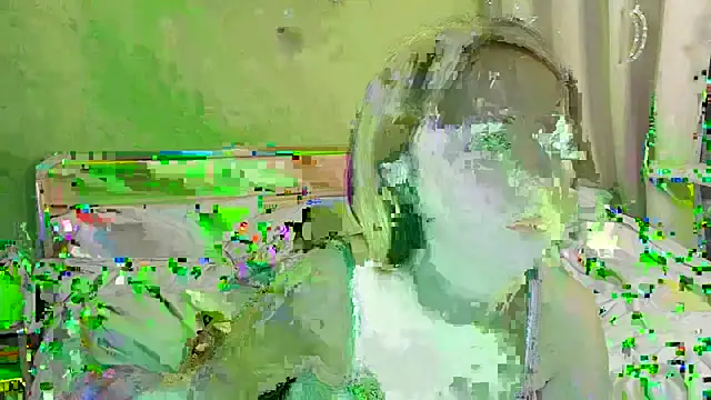 bumble bee online show from February 20, 1:11 pm