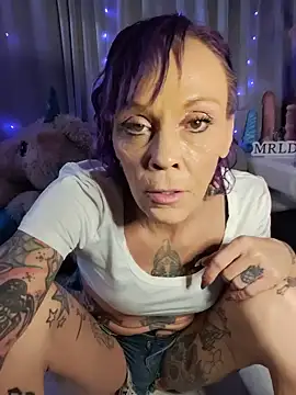 MommyMisfit online show from July 9, 2:48 am