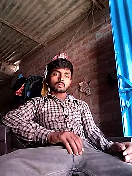 Snapshot of Suraj223kumar chatting on February 22, 4:57 am Suraj223kumar online show from February 22, 4:57 am