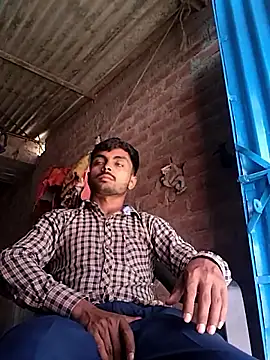 Snapshot of Suraj223kumar chatting on February 28, 5:19 am Suraj223kumar online show from February 28, 5:19 am