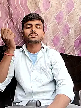 Snapshot of Suraj223kumar chatting on March 3, 5:35 am Suraj223kumar online show from March 3, 5:35 am