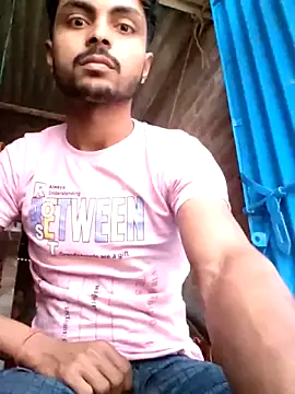 Snapshot of Suraj223kumar chatting on March 12, 2:29 am Suraj223kumar online show from March 12, 2:29 am