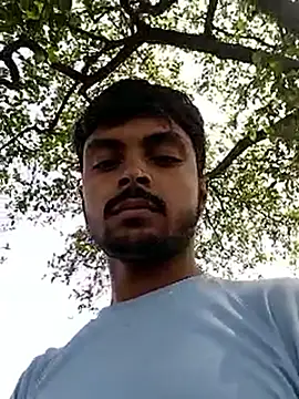 Snapshot of Suraj223kumar chatting on March 16, 4:40 am Suraj223kumar online show from March 16, 4:40 am