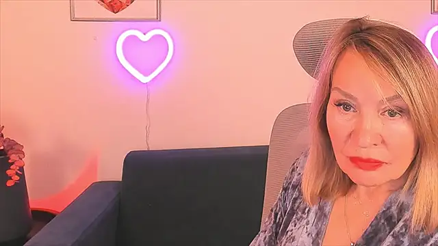 Snapshot of RosalindaFortuna chatting on December 26, 2:59 pm RosalindaFortuna online show from December 26, 2:59 pm