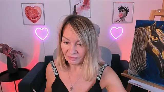 Snapshot of RosalindaFortuna chatting on January 9, 2:18 pm RosalindaFortuna online show from January 9, 2:18 pm