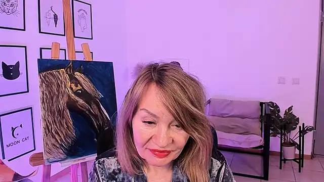 Snapshot of RosalindaFortuna chatting on February 5, 1:54 pm RosalindaFortuna online show from February 5, 1:54 pm