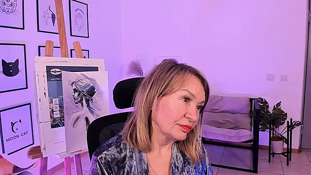 Snapshot of RosalindaFortuna chatting on February 6, 10:48 am RosalindaFortuna online show from February 6, 10:48 am