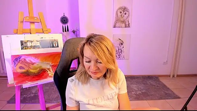 Snapshot of RosalindaFortuna chatting on February 27, 1:49 pm RosalindaFortuna online show from February 27, 1:49 pm