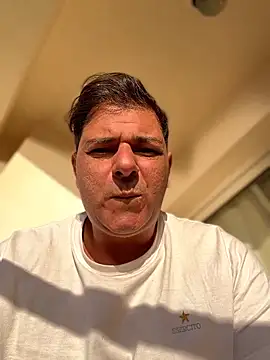 SecretlyDD online show from March 1, 4:58 am