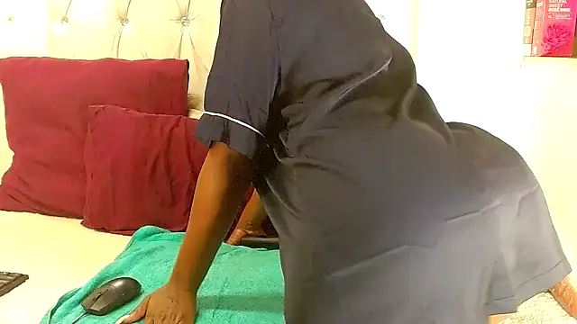 Browncaramel1999 online show from June 17, 7:55 am