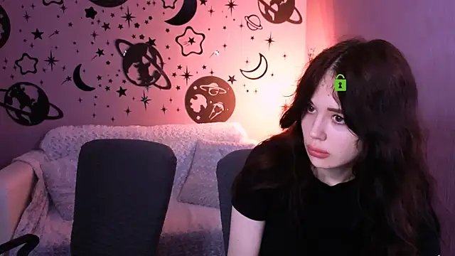 Snapshot of playful_sophie chatting on May 6, 7:19 pm playful sophie online show from May 6, 7:19 pm