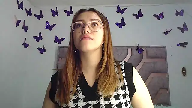 Snapshot of Anny_Fox- chatting on May 6, 2:29 am Anny Fox- online show from May 6, 2:29 am