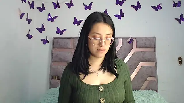 Snapshot of Anny_Fox- chatting on June 5, 3:24 am Anny Fox- online show from June 5, 3:24 am