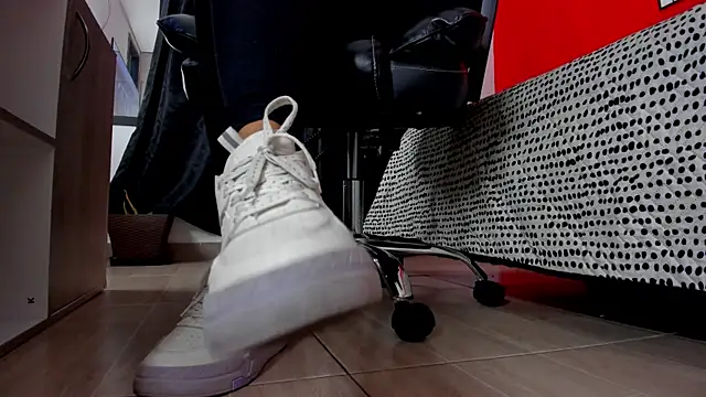 Snapshot of Keiny-Rave chatting on October 5, 1:37 am Keiny-Rave online show from October 5, 1:37 am