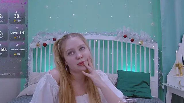 Ellie Wellie online show from December 25, 4:32 pm