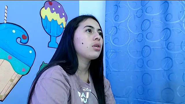 sweetfantacies18 online show from March 10, 12:51 am