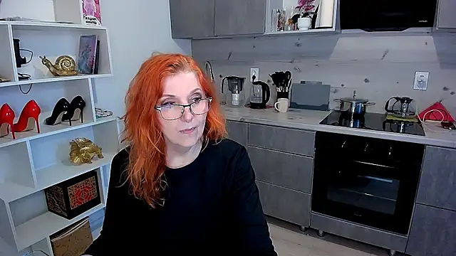 Snapshot of Fire-Fox-One chatting on May 11, 6:05 pm Fire-Fox-One online show from May 11, 6:05 pm