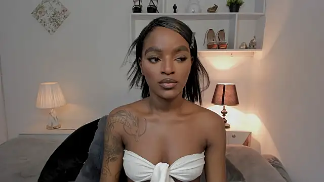 Zizi-campbel online show from December 28, 6:40 pm