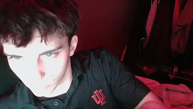 Snapshot of cw1ss chatting on November 14, 2:54 am cw1ss online show from November 14, 2:54 am