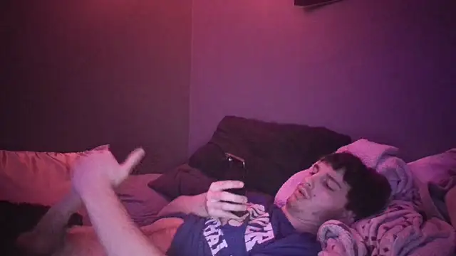 Snapshot of cw1ss chatting on March 17, 2:38 am cw1ss online show from March 17, 2:38 am