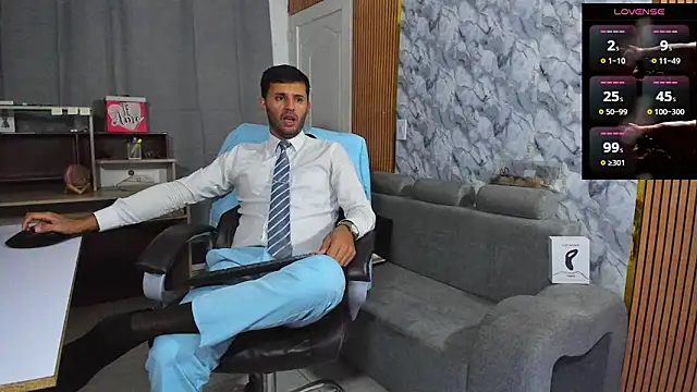 Hideintheoffice online show from February 7, 5:44 am