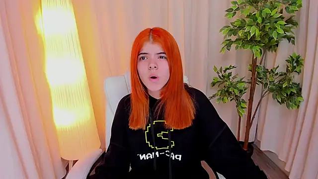 Snapshot of Maddy_bennet chatting on February 18, 10:16 am Maddy bennet online show from February 18, 10:16 am