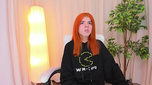 Snapshot of Maddy_bennet chatting on February 19, 4:12 am Maddy bennet online show from February 19, 4:12 am