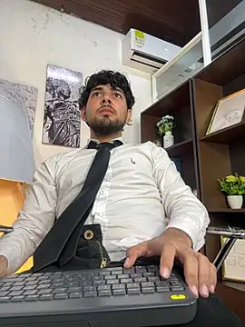 Snapshot of Samir_bear chatting on April 25, 1:41 pm Samir bear online show from April 25, 1:41 pm