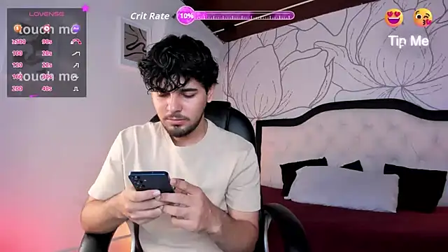 Snapshot of Samir_bear chatting on May 29, 12:47 pm Samir bear online show from May 29, 12:47 pm