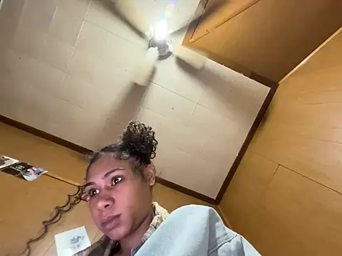 carmelbbyx22 online show from March 29, 12:32 am