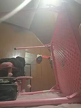 carmelbbyx22 online show from April 16, 11:51 pm