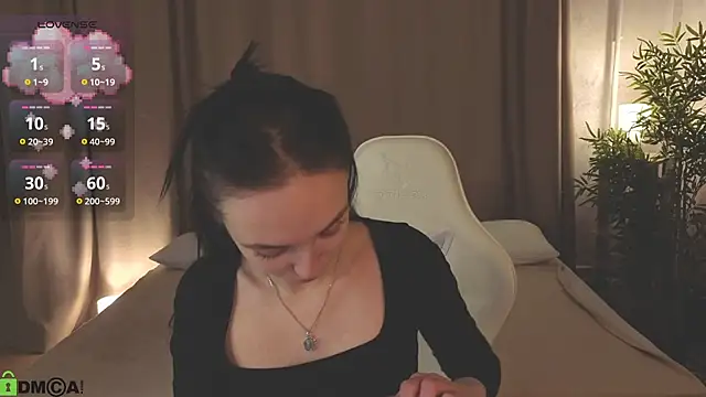 Cheryl  Brown online show from March 25, 1:33 am