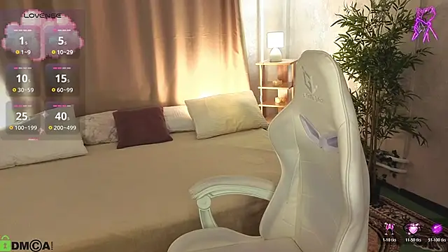 Snapshot of Cheryl__Brown chatting on April 22, 1:19 am Cheryl Brown online show from April 22, 1:19 am