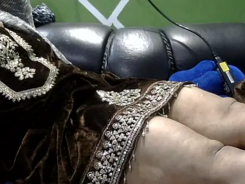 Housewife12 online show from January 18, 9:46 am