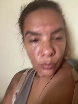 Snapshot of briannaa557 chatting on September 13, 6:40 pm briannaa557 online show from September 13, 6:40 pm