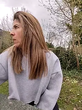 sansan2411 online show from March 11, 1:17 pm