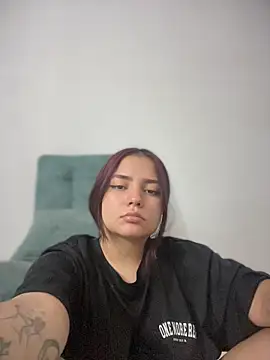 Snapshot of Ema_kraus chatting on April 26, 1:25 am Ema kraus online show from April 26, 1:25 am