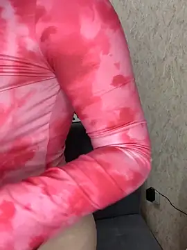 Snapshot of Sweet_white_chocolate chatting on February 20, 6:28 am Sweet white chocolate online show from February 20, 6:28 am