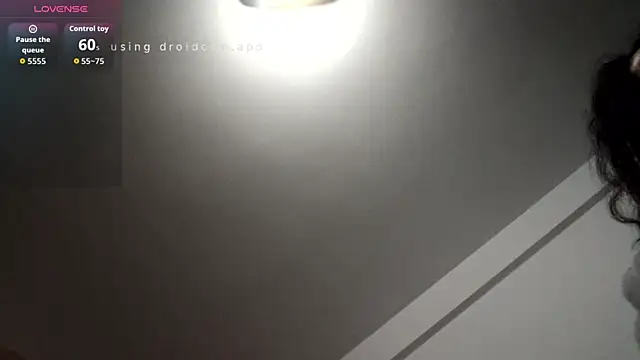 Snapshot of naughty69curls chatting on February 8, 8:01 pm naughty69curls online show from February 8, 8:01 pm