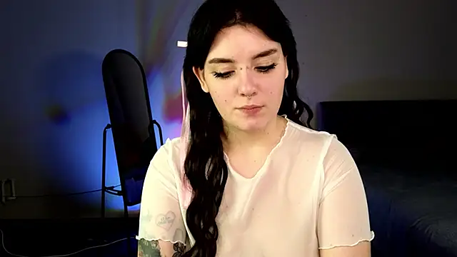 YumiYammy online show from December 19, 4:02 am