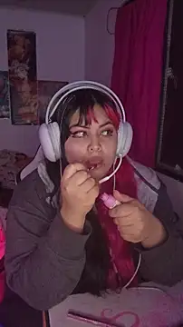 Snapshot of Pinky-Flower chatting on February 15, 3:36 am Pinky-Flower online show from February 15, 3:36 am